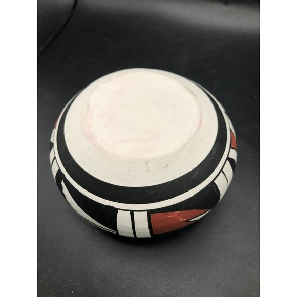 Acoma Pueblo Handmade Pottery Bowl - 6 Inches - Picture 2 of 5